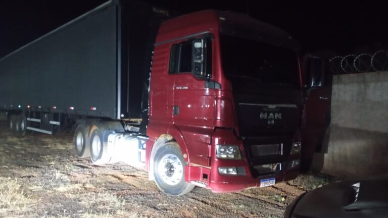 Cavalo trator roubado é recuperado na BR-050 em Uberlândia